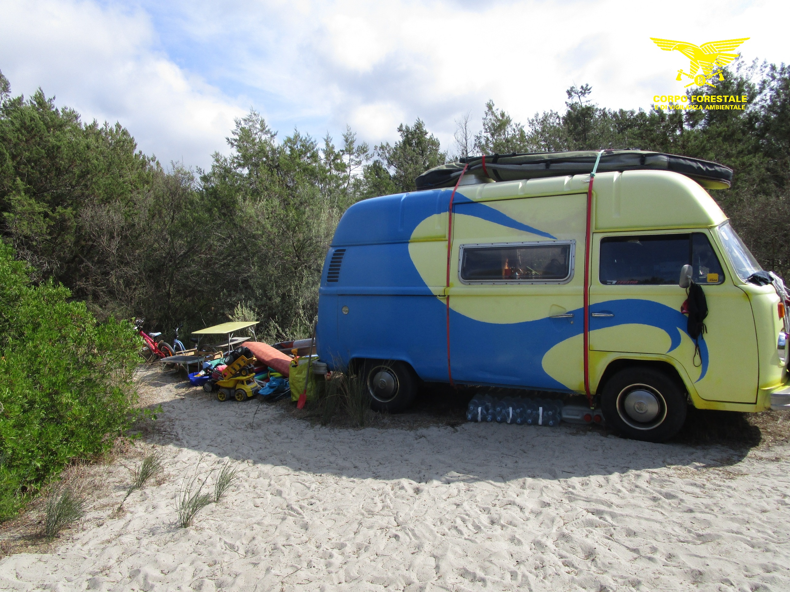 Siniscola, col camper sulle dune di Capo Comino: multati turistici austriaci