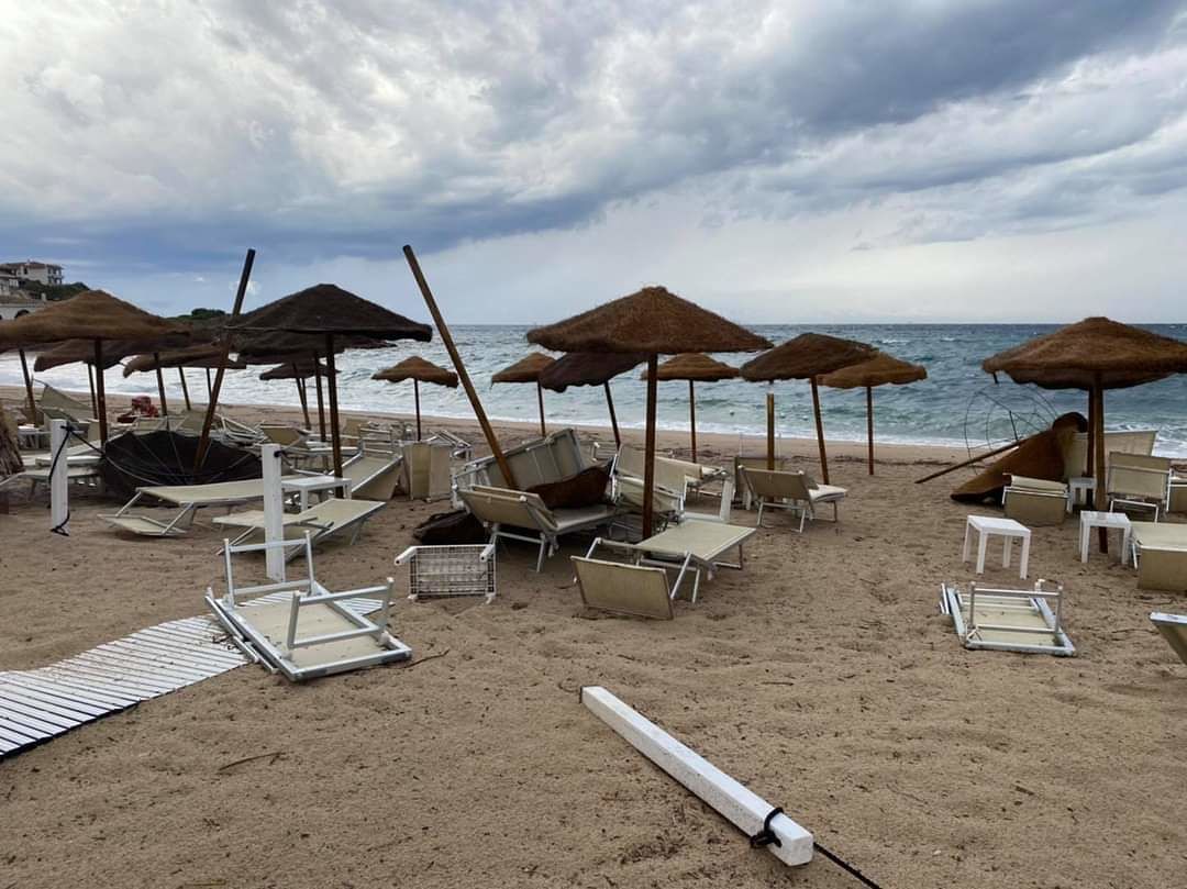 Baccu Mandara, il maltempo distrugge il chiosco Sa Sindria: “Stagione ufficialmente finita”