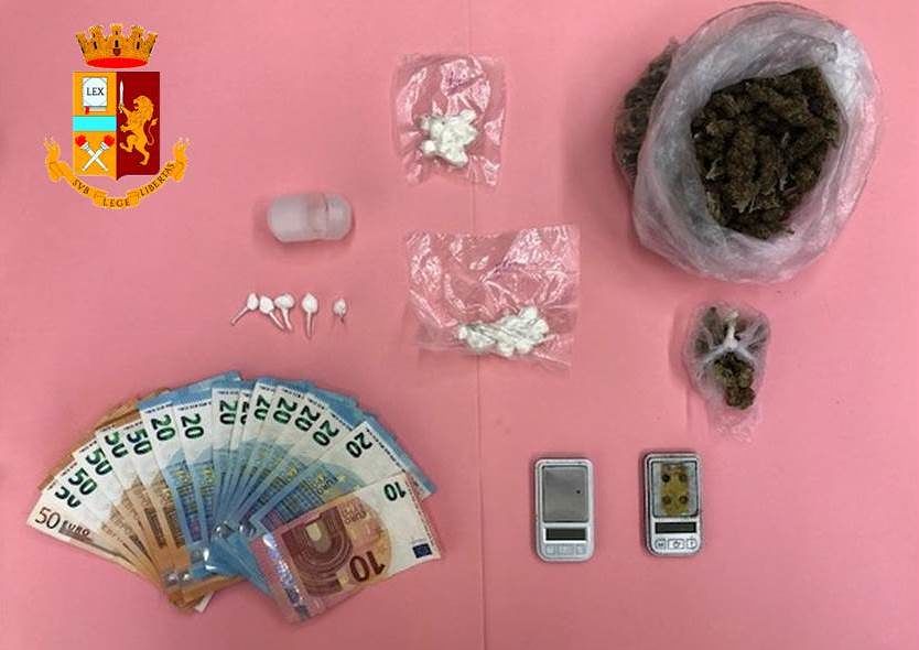 Spaccio di droga in casa a Monserrato: la polizia arresta un 28enne