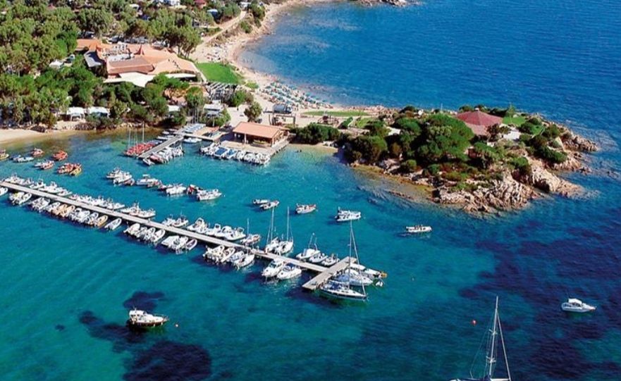 Coronavirus, centinaia di tamponi eseguiti nel camping di Isuledda: già in isolamento i turisti positivi