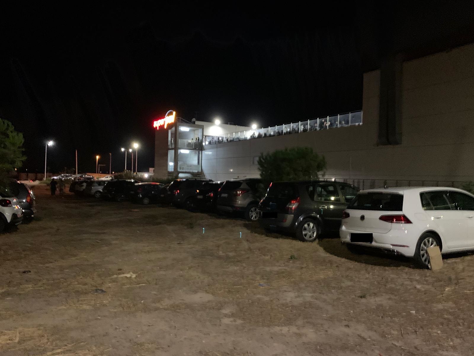 “Noi, abitanti di Quartu nel caos per la sosta selvaggia dei clienti di una pizzeria in un giardino pubblico”