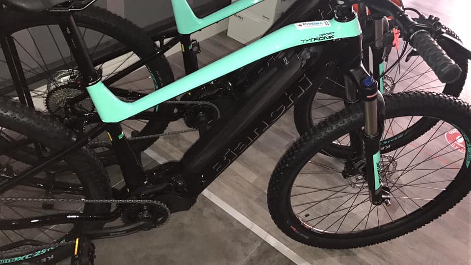 Pula, sos per la bici rubata da  un furgone: l’appello di Simone per ritrovarla