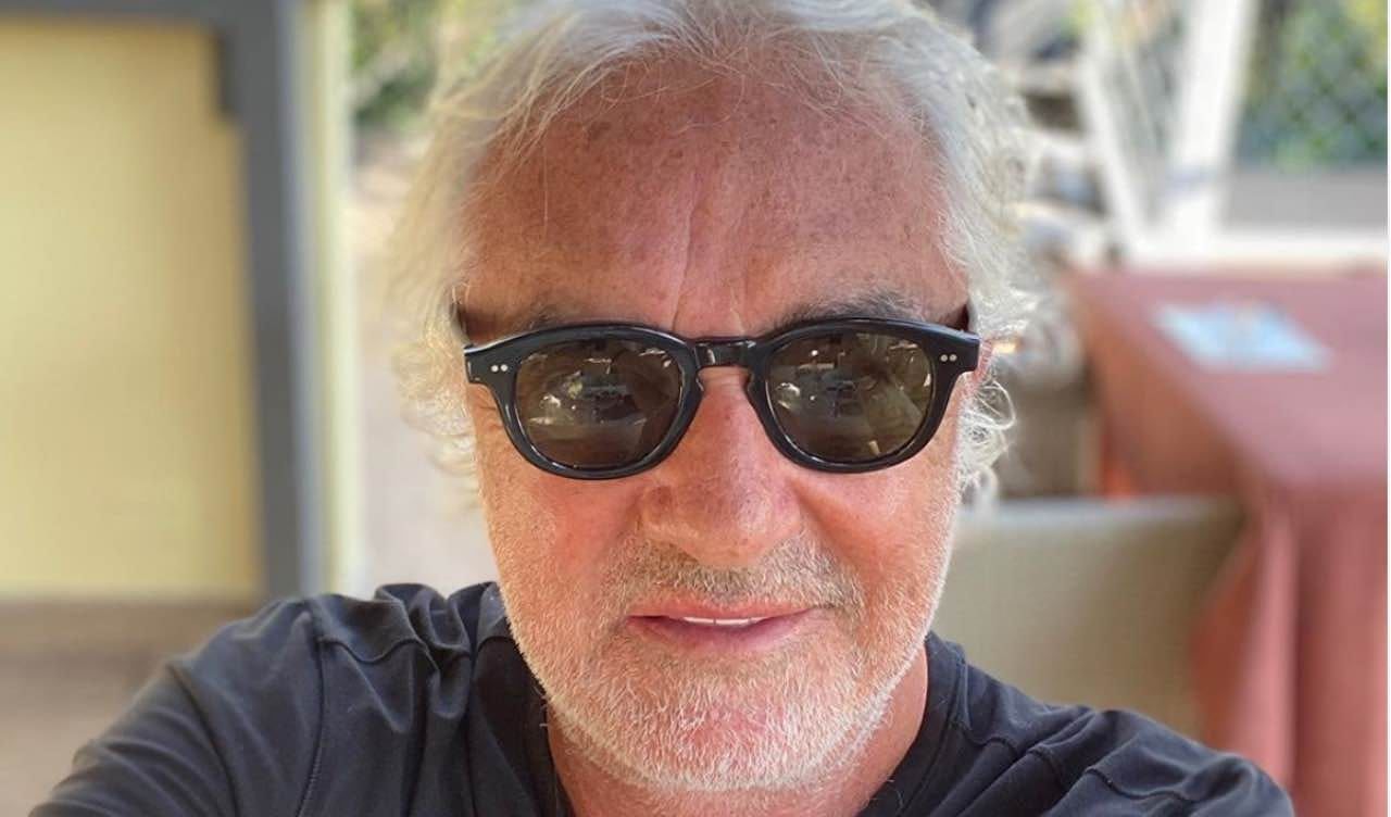 Briatore: “Ho solo una prostatite. Il Covid? Può darsi, coi venti che ci sono in Sardegna…”