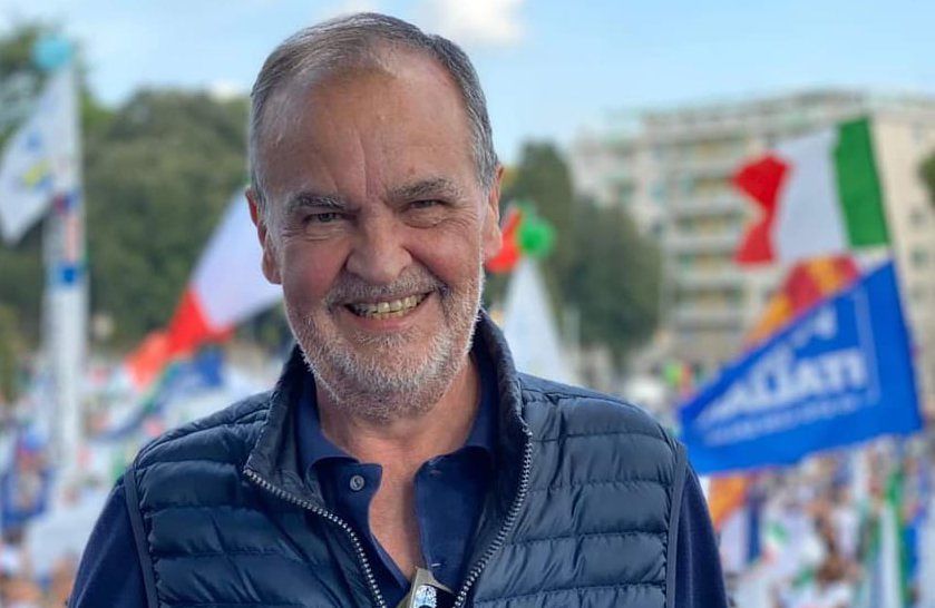 Roberto Calderoli: “Chiediamo scusa alla Sardegna, i turisti irresponsabili hanno portato il virus”