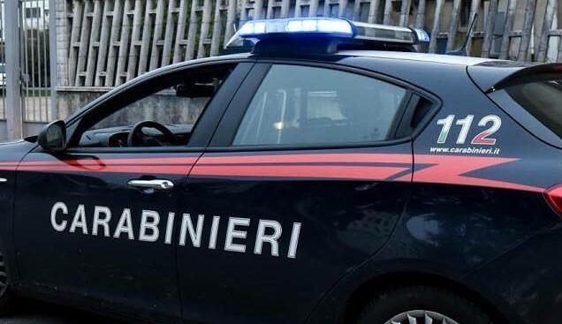 Esce di casa, trovata morta dopo ore dentro la sua auto: dramma a Monastir