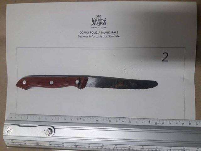 Schianto di viale La Playa, spuntano soldi e coltelli nell’auto del terribile incidente a Cagliari