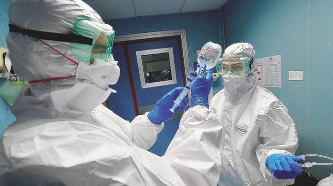 Il Coronavirus non lascia la Sardegna, 5 nuovi casi a Ferragosto: quattro sono migranti