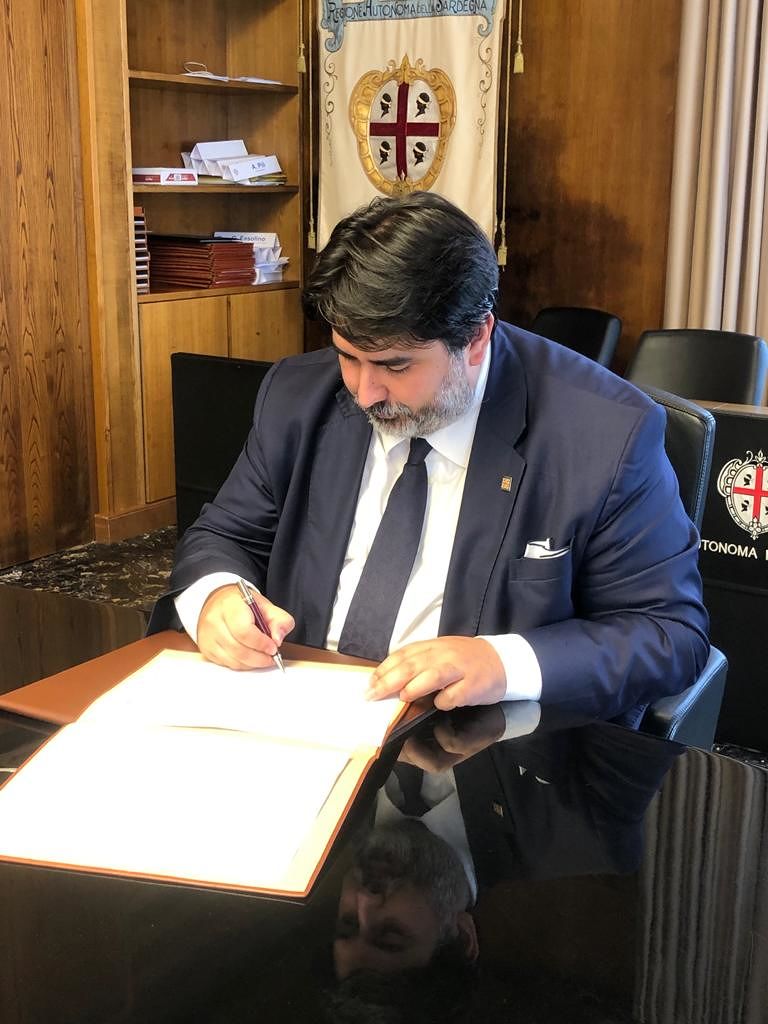 Una grande scuola per aspiranti top gun a Decimomannu: centro di eccellenza per l’addestramento