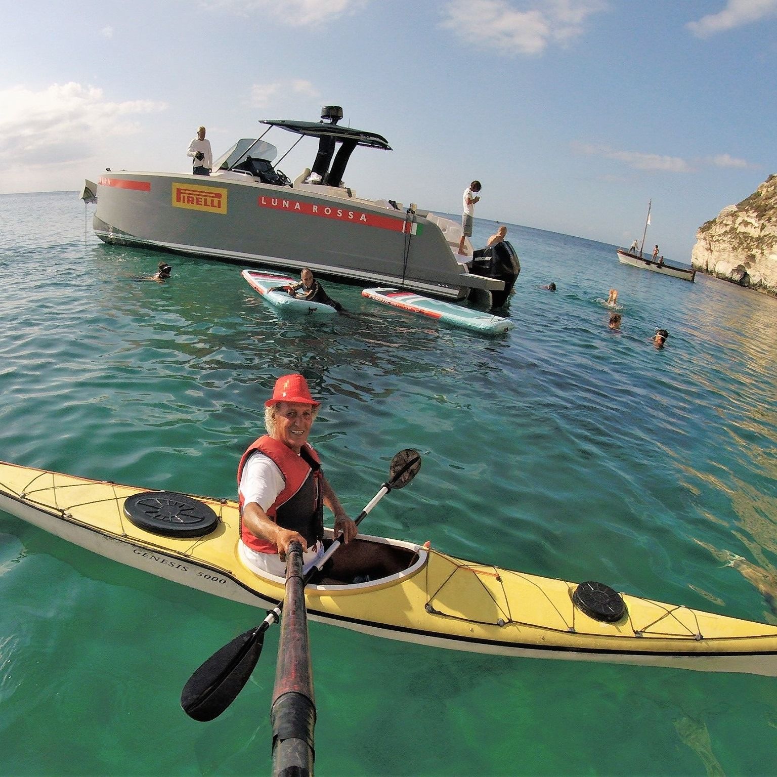 Tragedia al Poetto: muore in canoa per un malore fatale Gianfranco Puddu, uno dei re dello sport a Cagliari