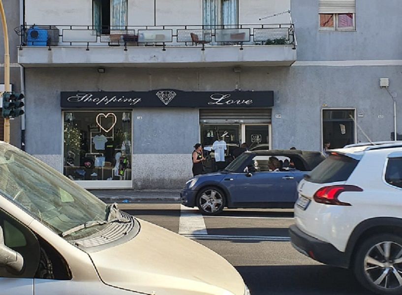 Cagliari, minaccia una donna col coltello: rapinatore in manette a Is Mirrionis