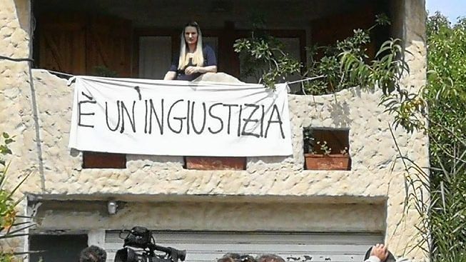 Il dramma della “mamma di Baressa”: “Dopo averle strappato via la bimba, le negano la serenità ai colloqui”