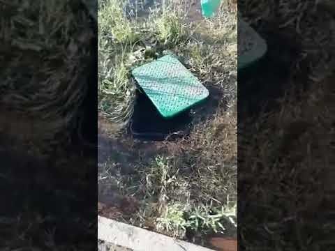 “Quella perdita idrica a Sant’Elia, nessuno interviene: chi paga per l’acqua sprecata?” (VIDEO)