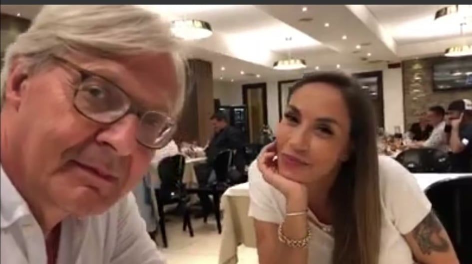 Vittorio Sgarbi a Sanluri, spunta Malena: “Durante la quarantena ho fatto compagnia a tutti gli italiani”