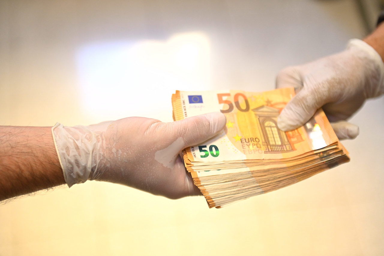 “Capoterra, 1600 euro per ciascuna partita Iva, interamente a fondo perduto contro la crisi del virus”