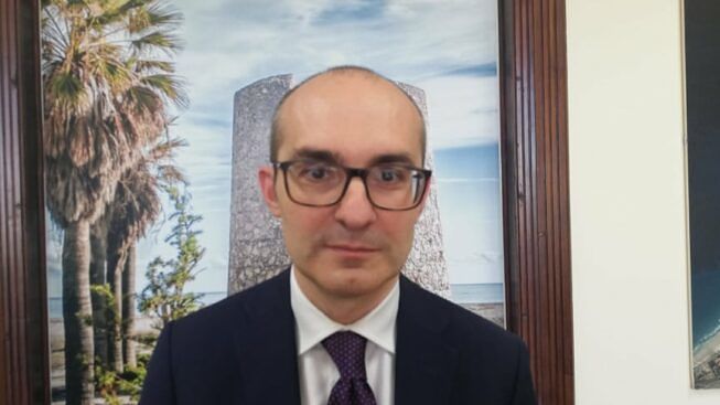 “A Cagliari solo 12 positivi con sintomi lievi, folle volerci isolare: dovevano ascoltare Solinas”