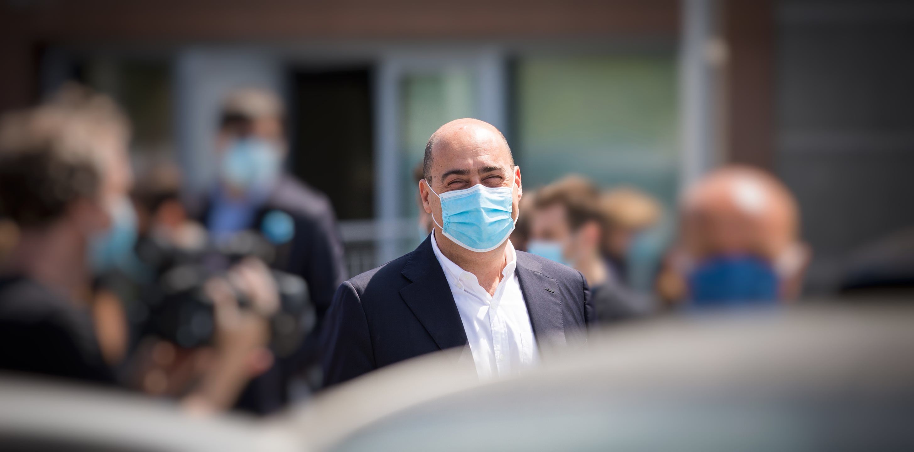 Zingaretti attacca, in Lazio record di contagi: “Tamponi urgenti agli imbarchi dei traghetti in Sardegna”