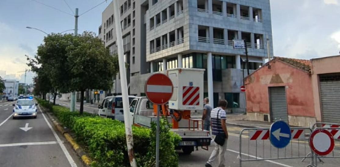 Cagliari, dopo il nubifragio lavori di messa in sicurezza in viale Diaz: strada temporaneamente chiusa
