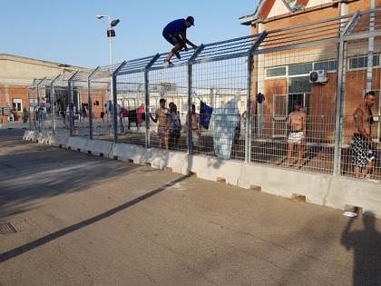 “Ma quali untori algerini, i migranti del centro di Monastir non hanno contagiato nessuno”