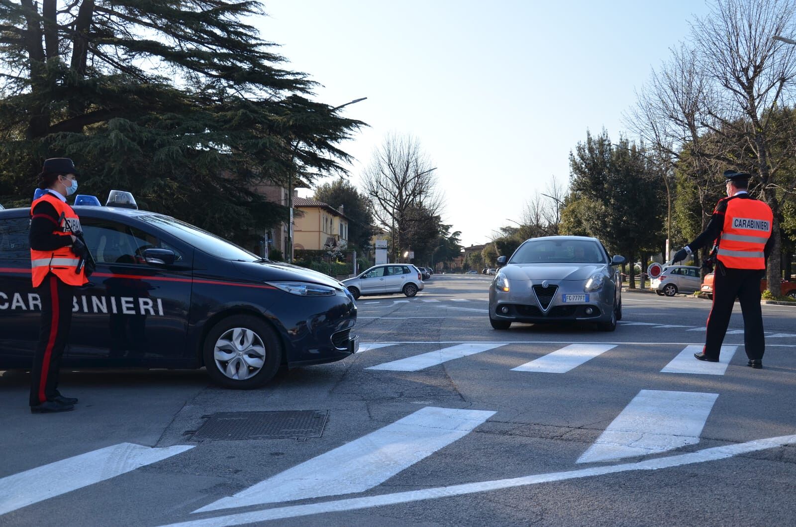 Cagliari, rubano in un negozio di via Roma: denunciati due 17enni algerini