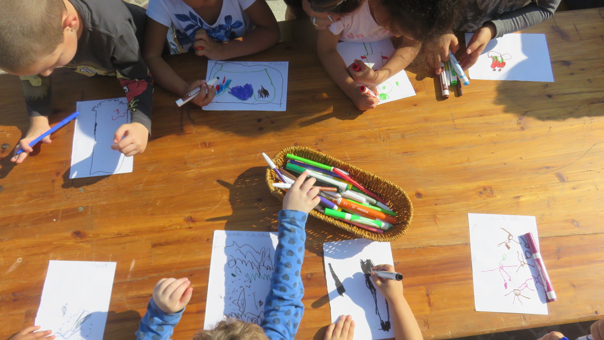 Elmas, raccolta fondi per minori e mamme in difficoltà: servono quaderni, penne, matite