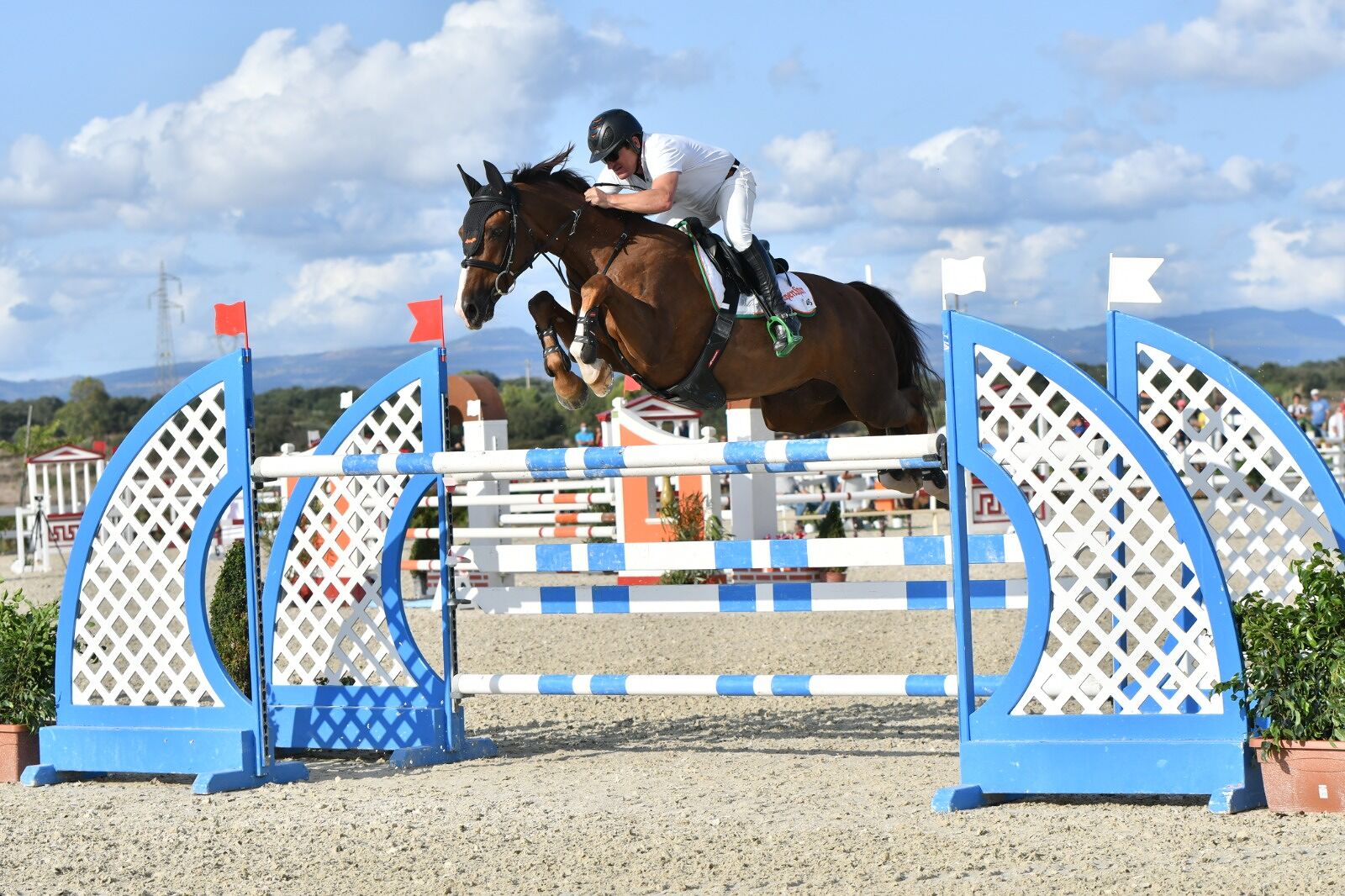 Salto ostacoli: Gianni Govoni vince la C145 Gran Premio a due manches del Sardegna Jumping Tour