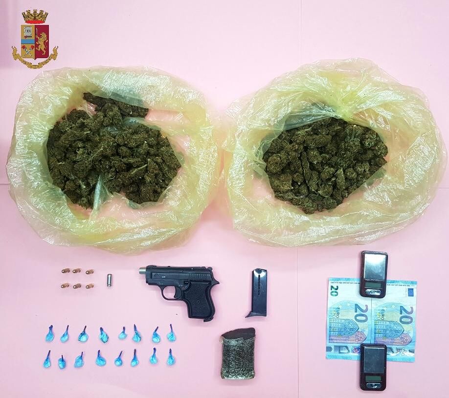 Un mercato della droga in un circolo privato: tre persone in manette a Cagliari