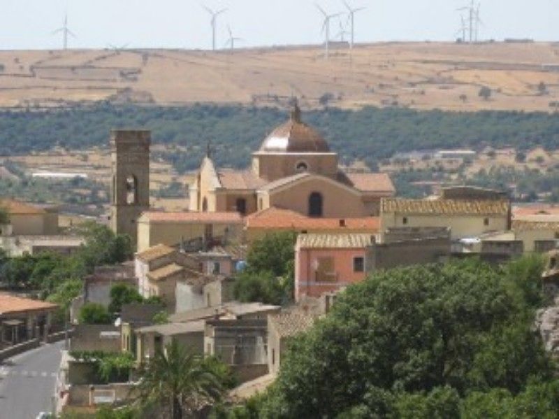 Due casi di Covid a Isili, il sindaco ai cittadini: “Non fatevi travolgere dalle notizie negative”