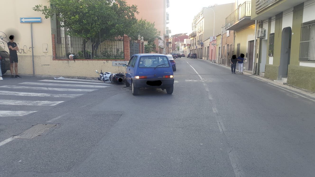 Incidente a Cagliari, auto contro scooter a Pirri: ferito un ragazzino