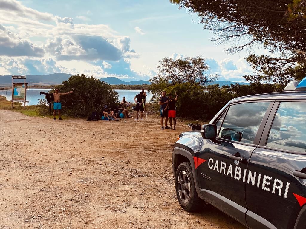 Porto Pino, sbarcati nella notte 17 migranti algerini