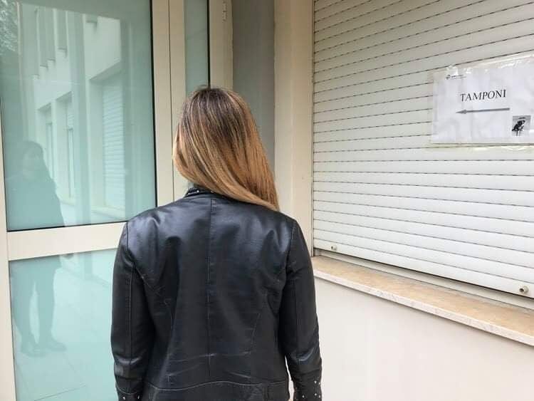 Cagliari, 60 chilometri di speranza poi la beffa: “Il tampone per il Covid? Ripassi domani”