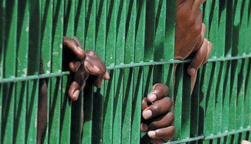 Macomer, solidarietà negata ai migranti del Centro: congelata la raccolta dei beni