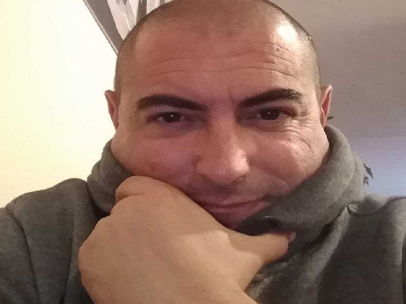 Lacrime a Fluminimaggiore per Federico Sanna, il 43enne morto dopo la caduta dalla bici