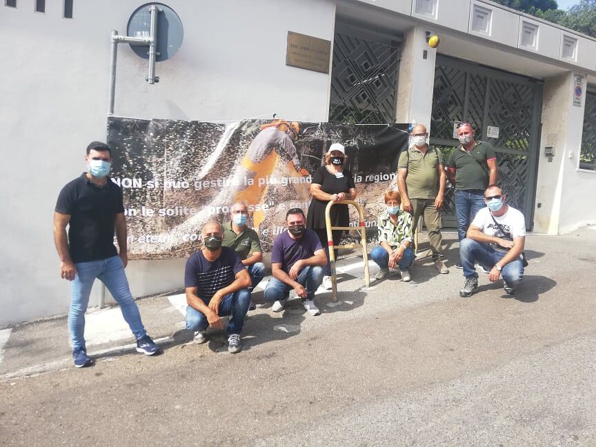 Cagliari, i 5160 giorni di battaglia dei forestali: “Senza contratto pubblico lavoriamo tra le difficoltà”