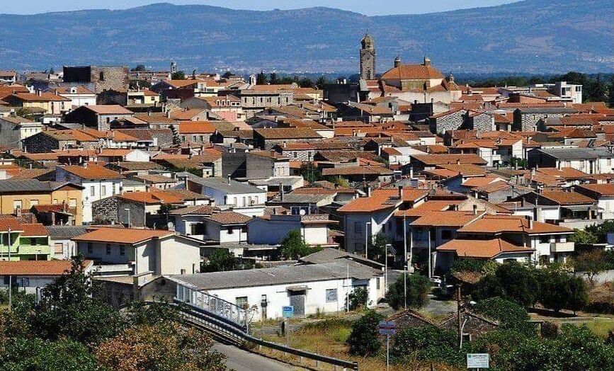 Il Coronavirus arriva anche a Ghilarza, un positivo: “Segnalate chi non rispetta le regole”