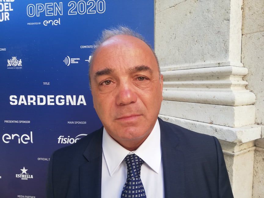 “Il Covid è ovunque, ma stanno cercando di affossare la Sardegna: a Cagliari 25mila arrivi in sei giorni”