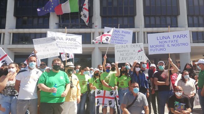 Ambulanti, giostrai e agenti di viaggio sardi in crisi per il Covid: ecco i soldi della Regione