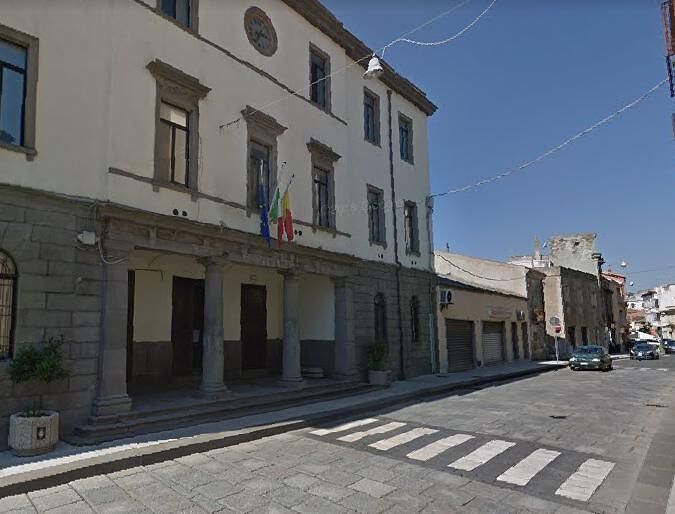 Coronavirus, nuova stretta a Macomer: “Bar chiusi alle 21, i distributori automatici già dalle 18”