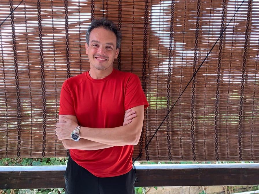 La nuova vita di Marco: “L’incidente, il lungo coma e il miracolo al Brotzu: devo tutto ai medici”