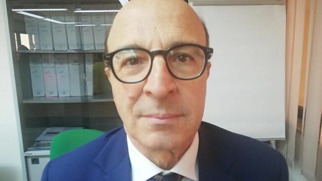 Coronavirus, “c’è in gioco la sicurezza dei sardi: chi arriva può fare prima il test rapido a pagamento”