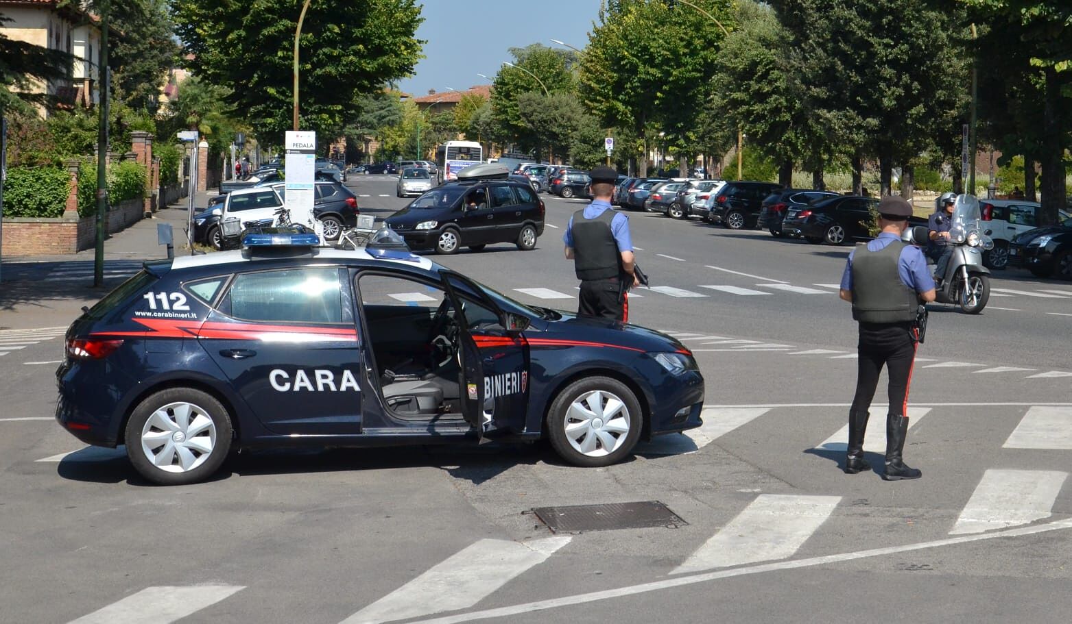 Villasimius, giovane ubriaco sbanda con l’auto e si ribalta in mezzo alla carreggiata