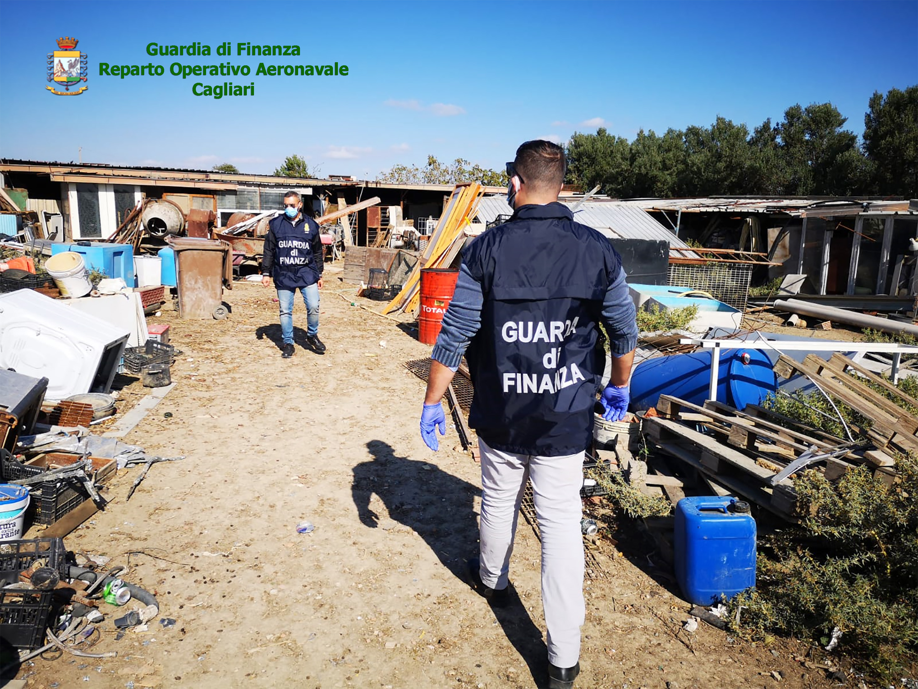 Selargius, sequestrata una maxi discarica abusiva con tonnellate di rifiuti