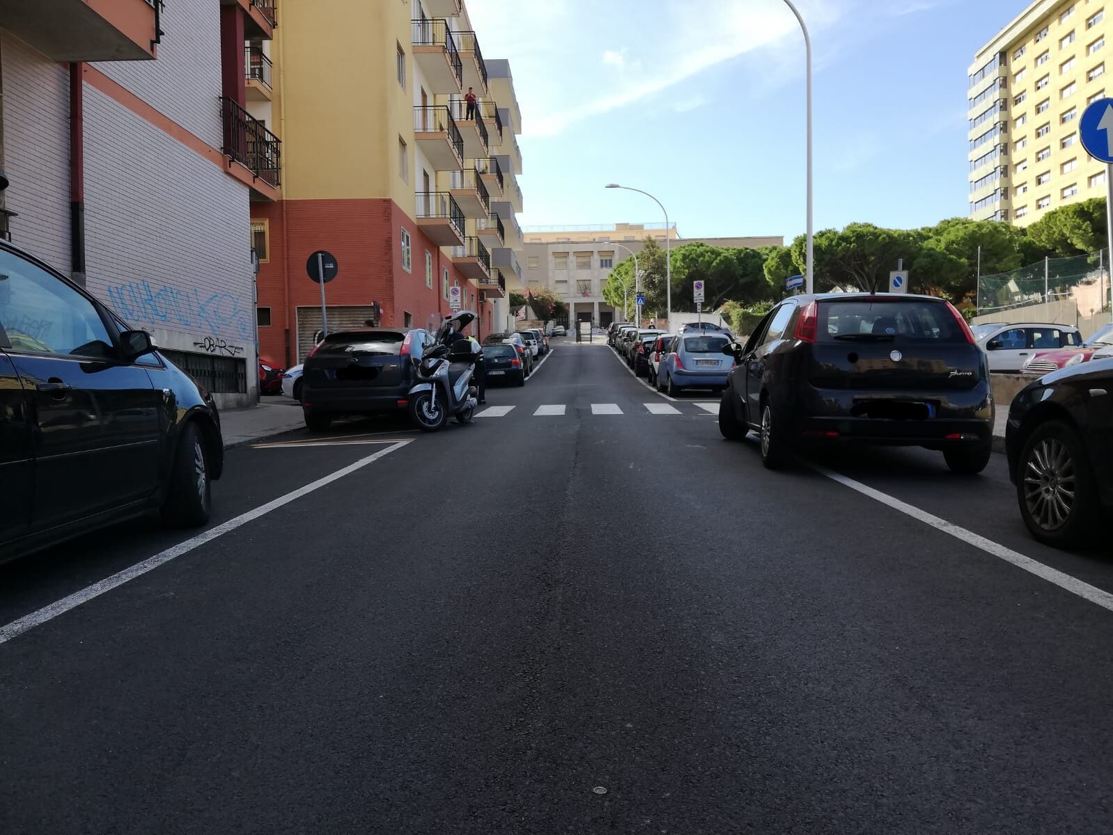 Cagliari, scooter investe una donna in via Trentino: è gravissima in codice rosso