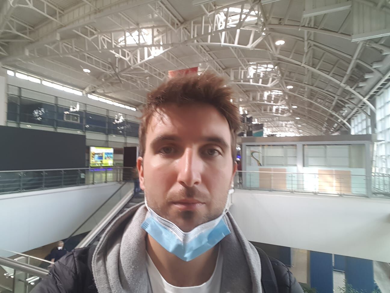 L’odissea di Ivan: “Positivo al resort e isolato in casa a Cagliari, sono guarito dopo due mesi”