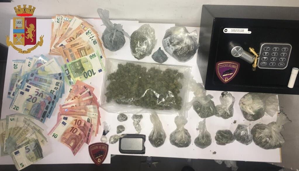 Marijuana, cocaina e 1700 euro in casa: in manette due fratelli a Cagliari