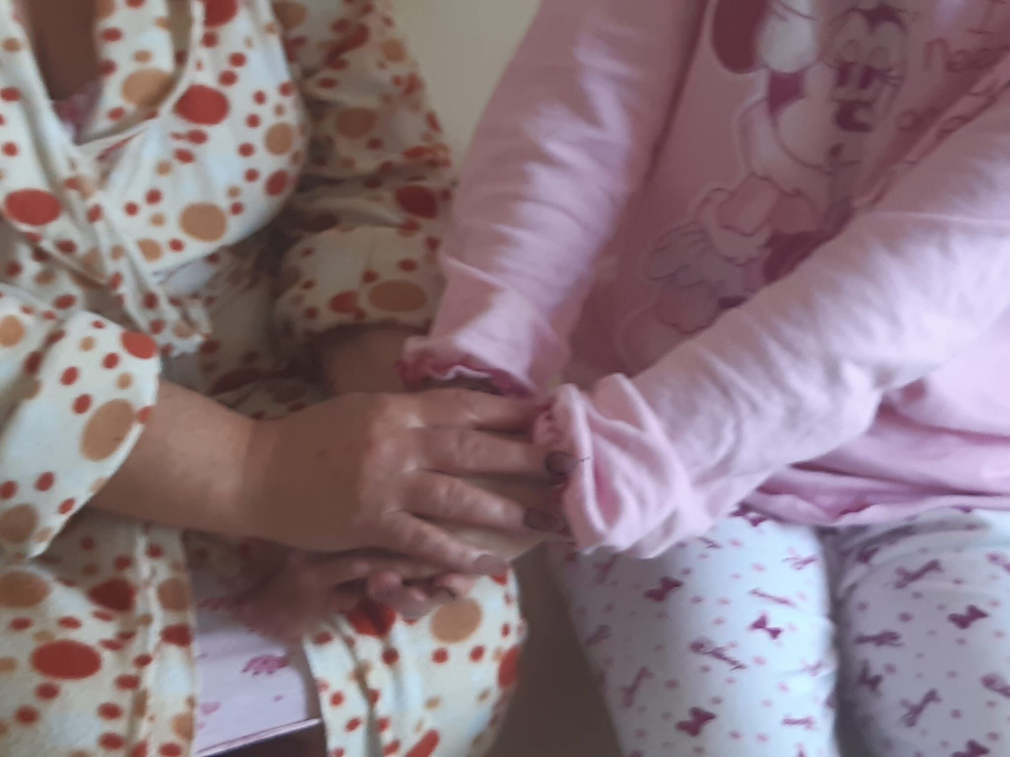 “La febbre e il tampone solo dopo 14 giorni a Cagliari, mia figlia barricata in casa”