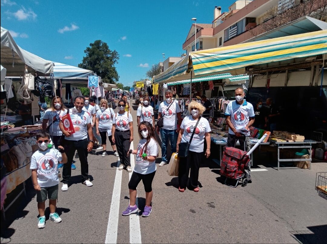 Comunali Quartu Sant’Elena, il candidato Francesco Pandolfi incontra i cittadini al Mercato Rionale di via Is Arenas