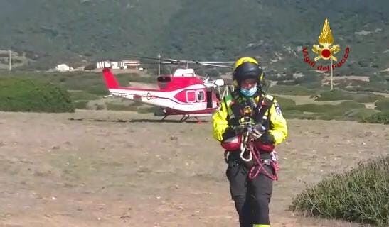 Paura ad Arbus, donna precipita da una scogliera a Capo Pecora