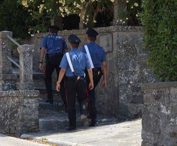 Cagliari, 28enne nei guai: abbandona i servizi sociali, intervengono i carabinieri