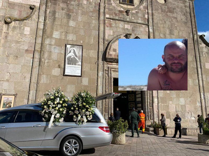 Gesturi si ferma per l’addio a Andrea Cogoni, morto mentre stava nascendo suo figlio