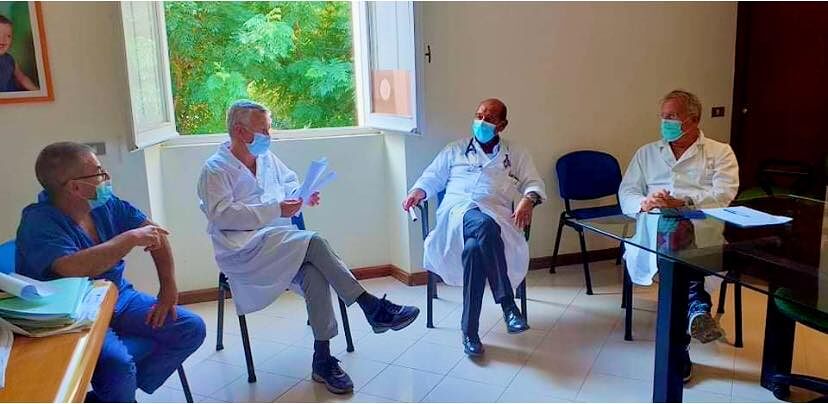 Covid, sos dal Ss Trinità: “Il virus è in Sardegna. Dobbiamo proteggerci. Nessuno è immune”